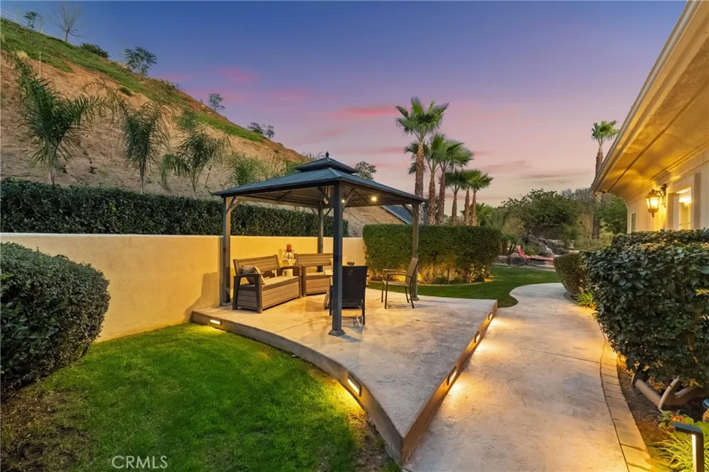 44930 Via Renaissance Temecula, CA 92590