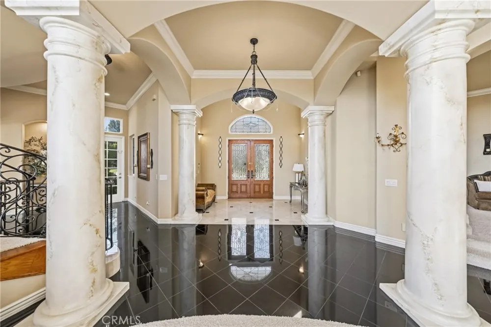 44930 Via Renaissance Temecula, CA 92590