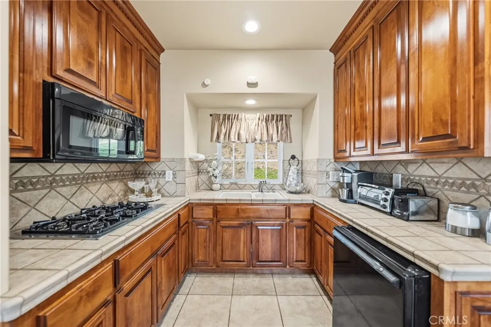 44930 Via Renaissance Temecula, CA 92590