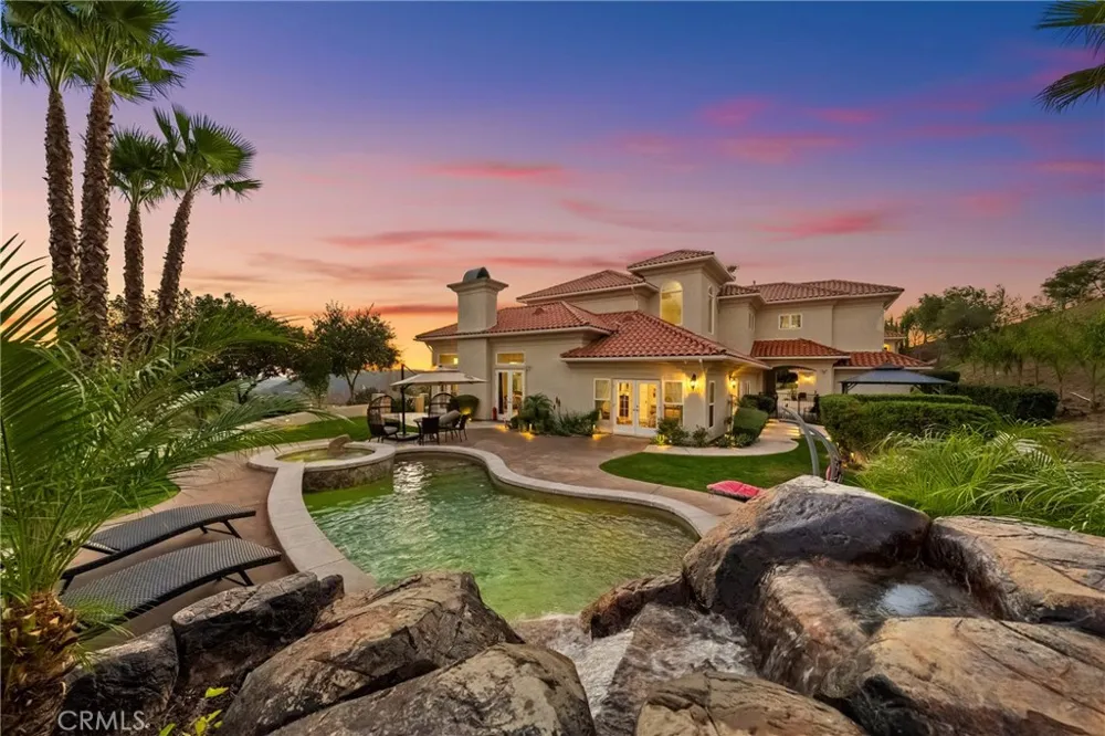 44930 Via Renaissance Temecula, CA 92590