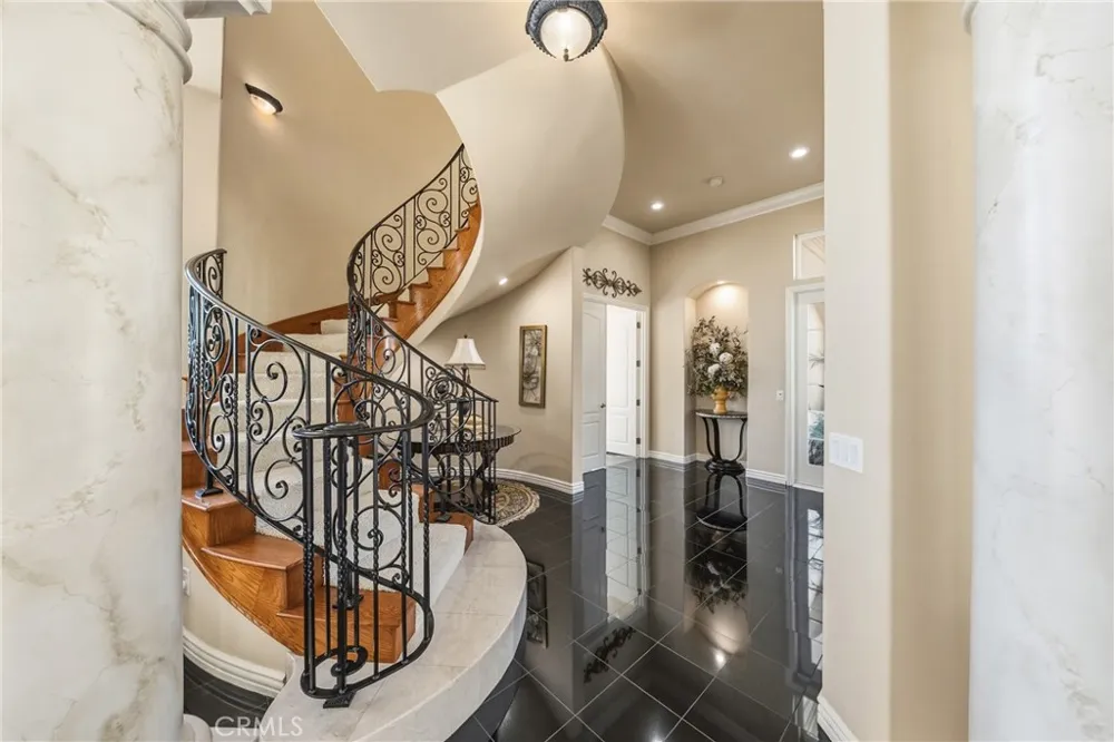 44930 Via Renaissance Temecula, CA 92590