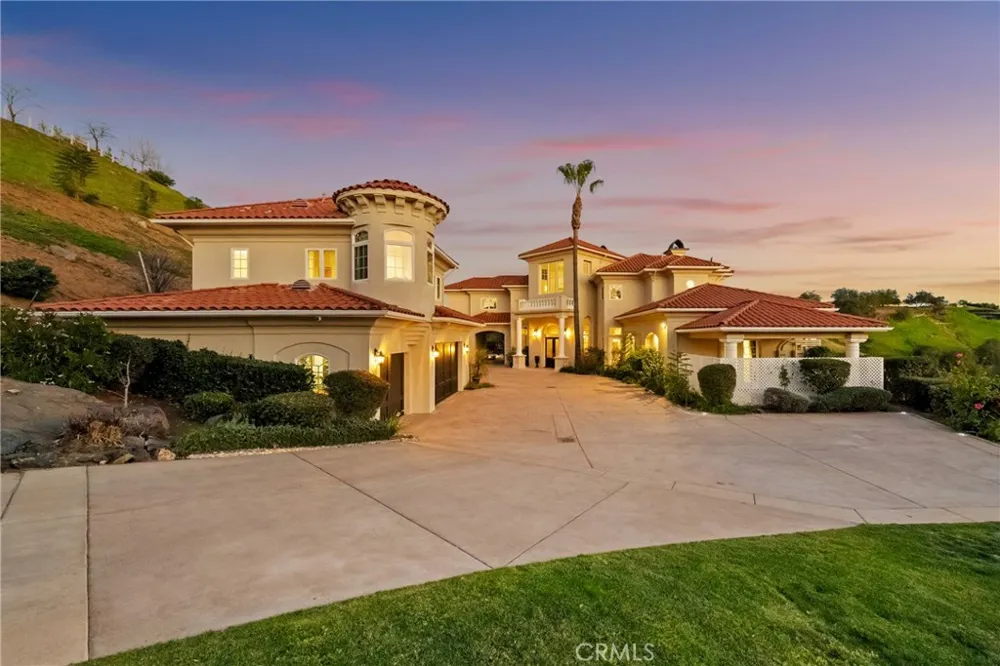 44930 Via Renaissance Temecula, CA 92590
