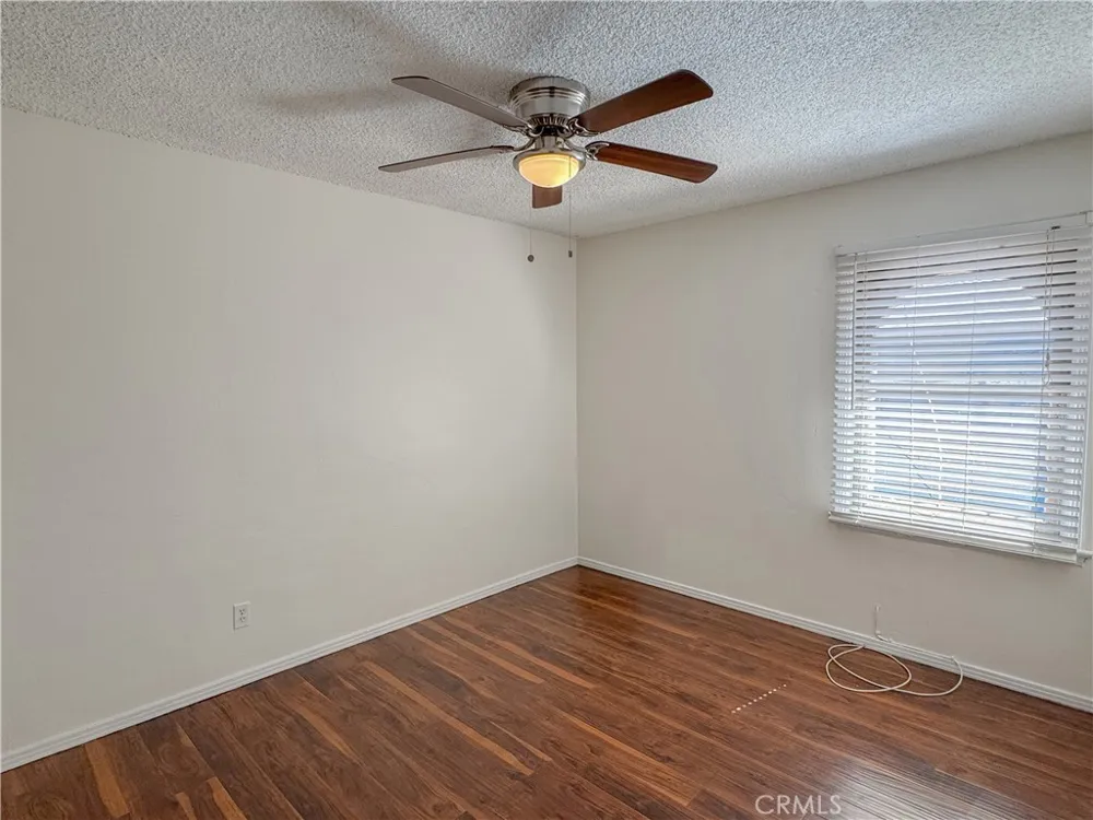 1504 El Toro Bakersfield, CA 93304