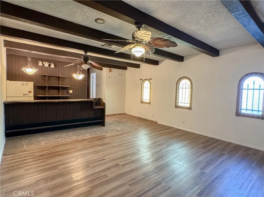 1504 El Toro Bakersfield, CA 93304