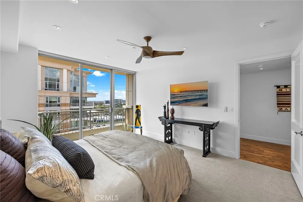 3147 Scholarship Irvine, CA 92612