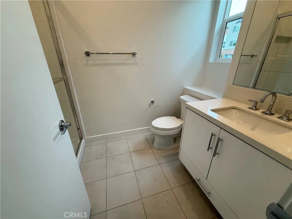 693 S Lyon Street Santa Ana, CA 92705
