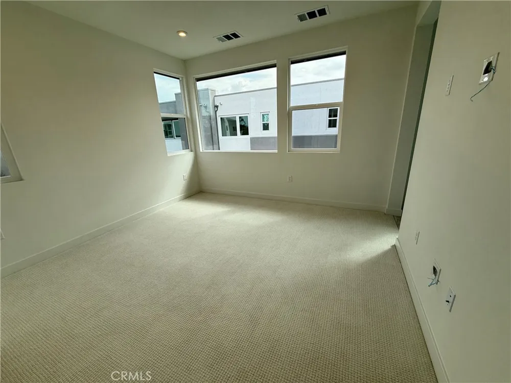 693 S Lyon Street Santa Ana, CA 92705