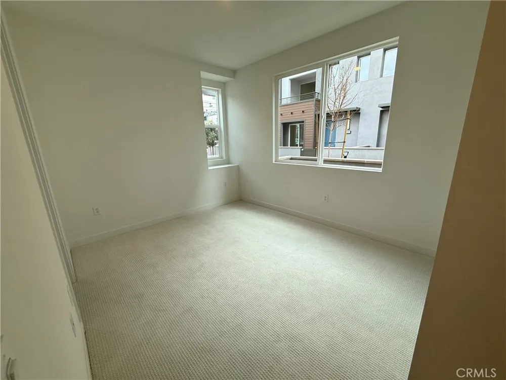 693 S Lyon Street Santa Ana, CA 92705