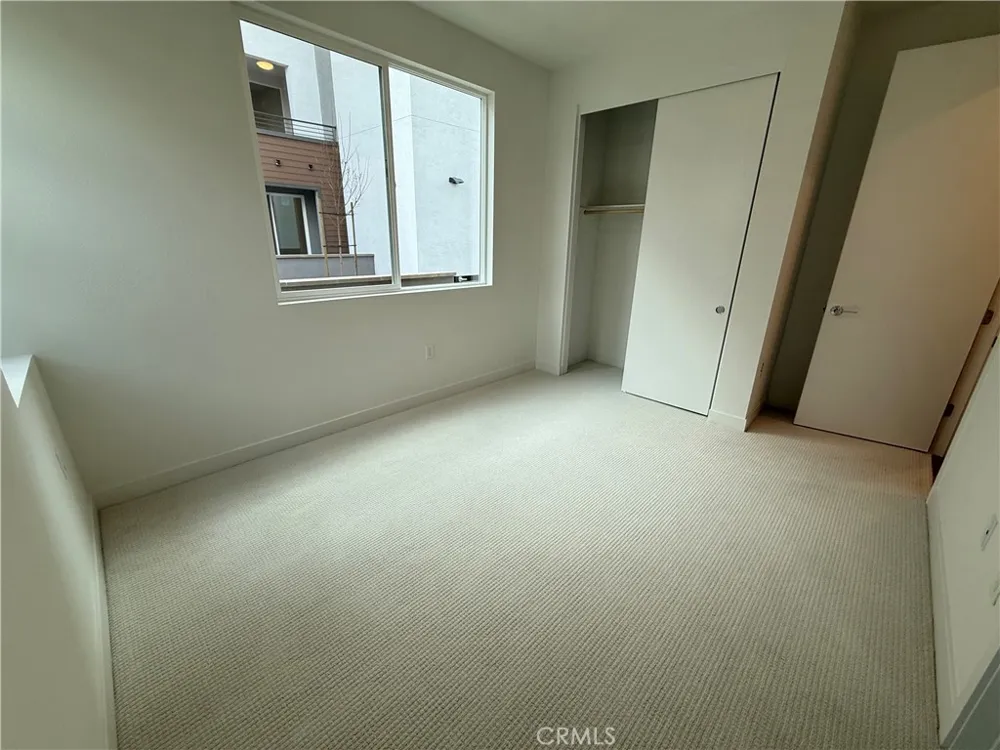 693 S Lyon Street Santa Ana, CA 92705