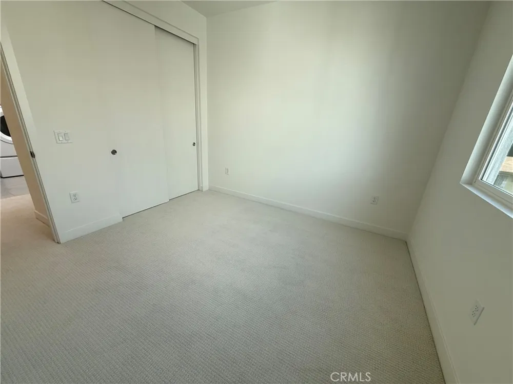 693 S Lyon Street Santa Ana, CA 92705
