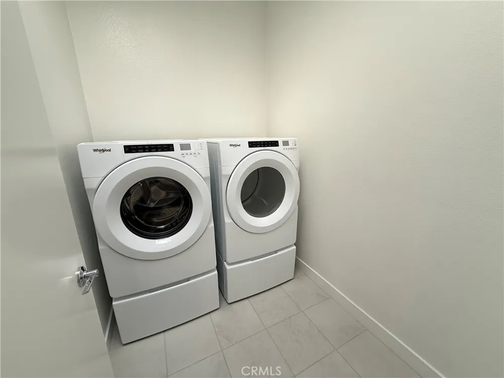 693 S Lyon Street Santa Ana, CA 92705