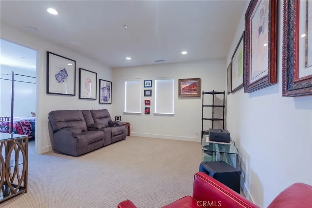 1090 Viejo Hills Drive Lake Forest, CA 92610