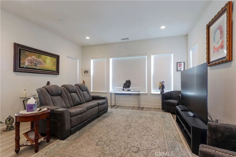 1090 Viejo Hills Drive Lake Forest, CA 92610