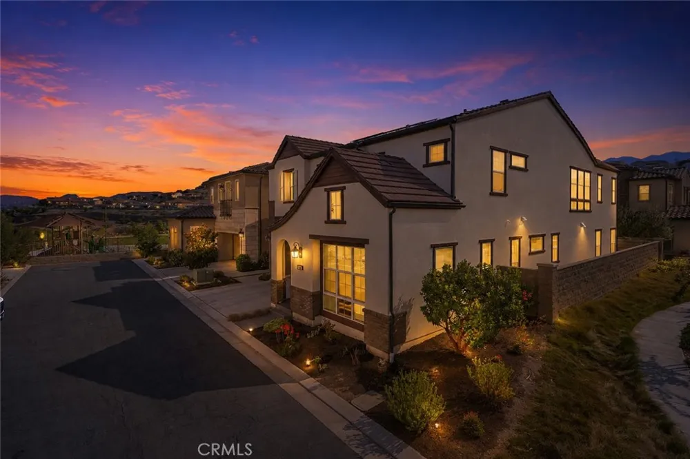 1090 Viejo Hills Drive Lake Forest, CA 92610