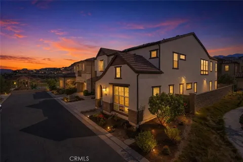 1090 Viejo Hills Drive
