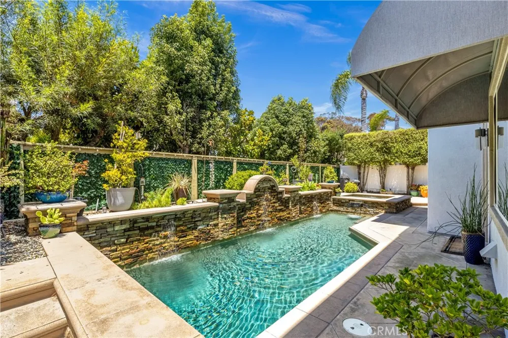 805 Futura San Clemente, CA 92672