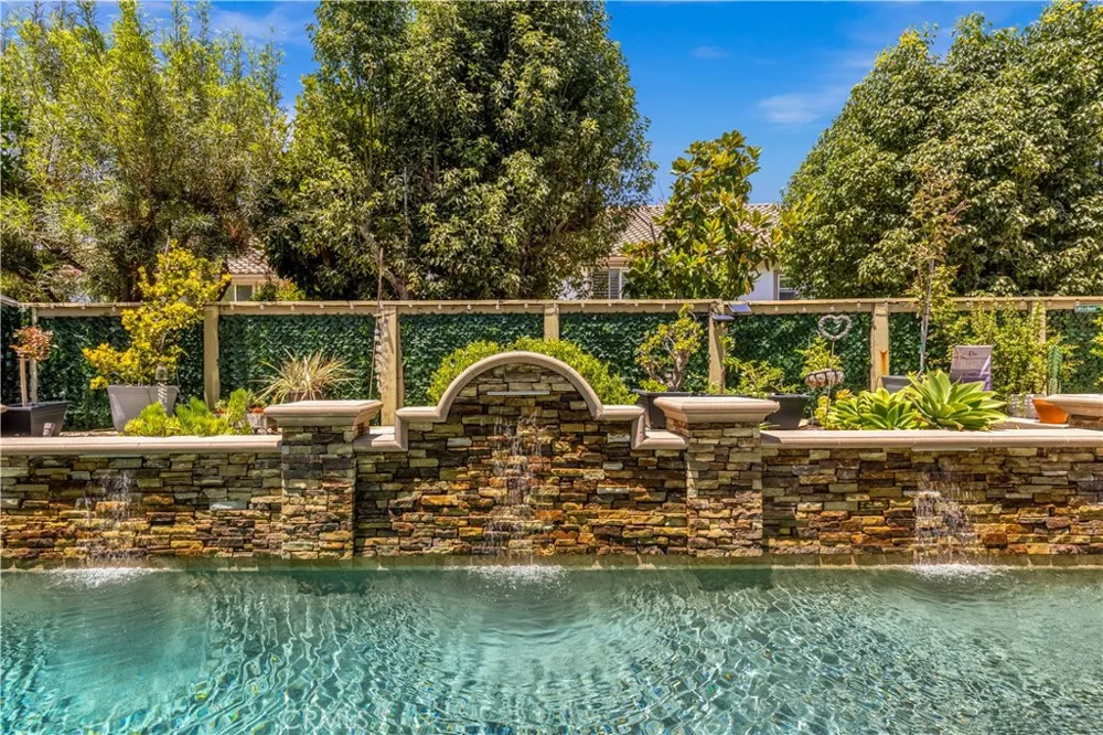 805 Futura San Clemente, CA 92672