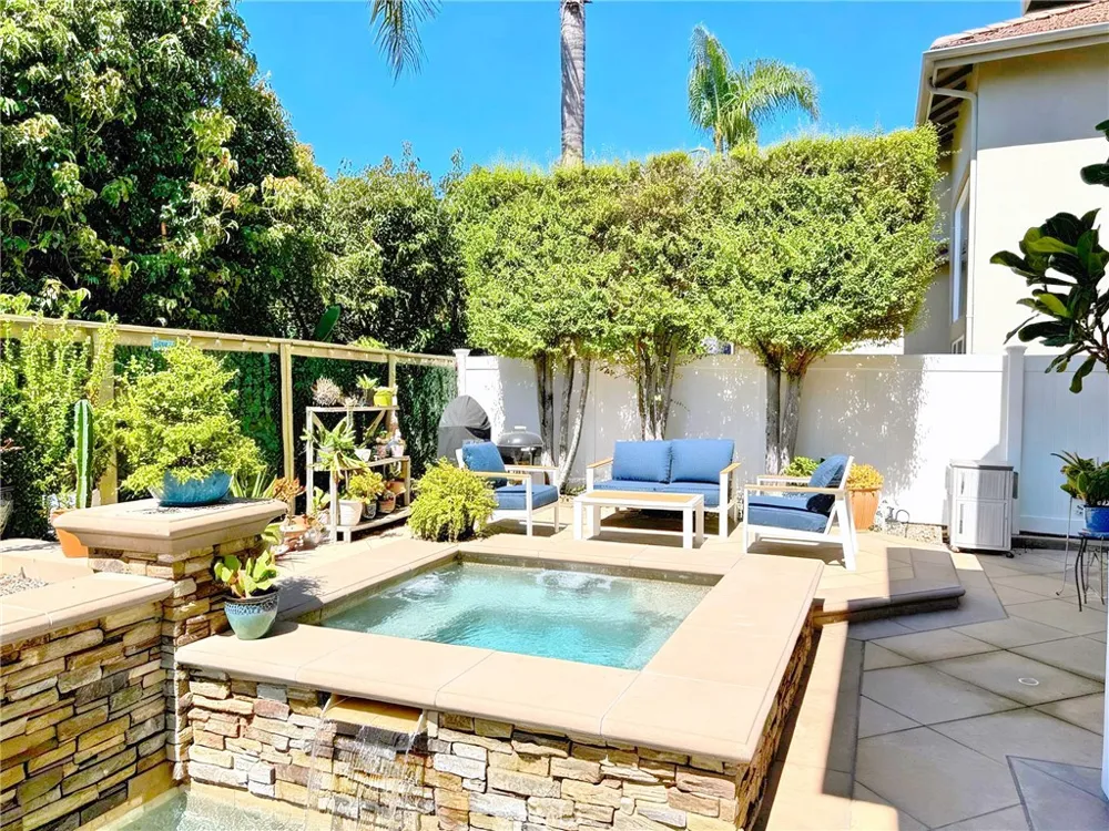805 Futura San Clemente, CA 92672