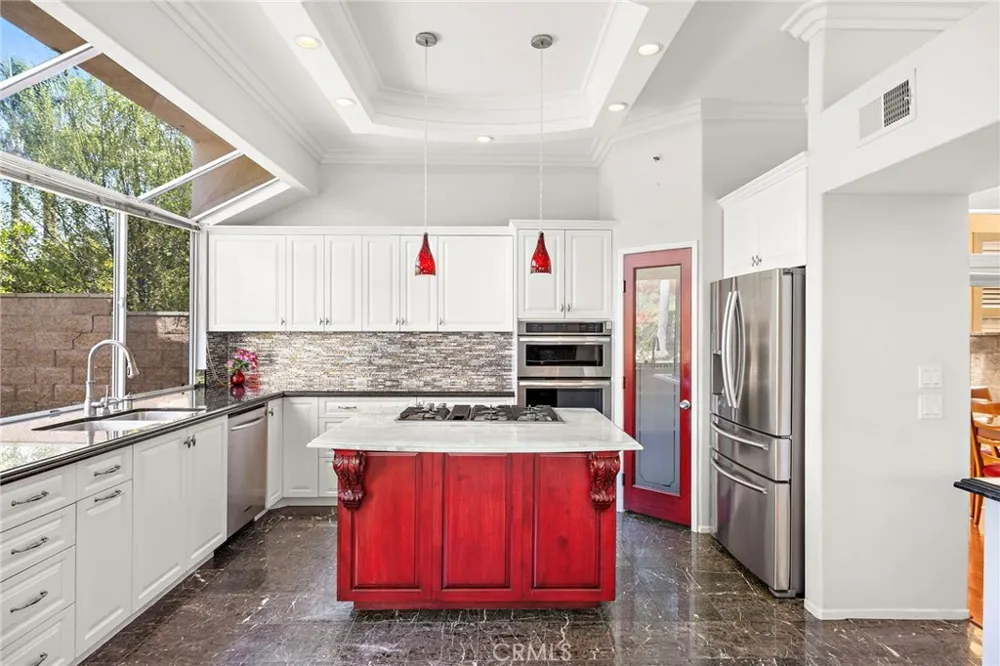 1012 Las Posas San Clemente, CA 92673