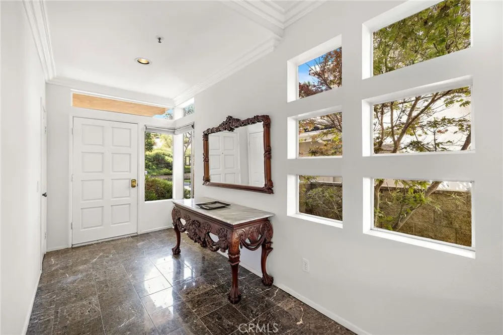 1012 Las Posas San Clemente, CA 92673