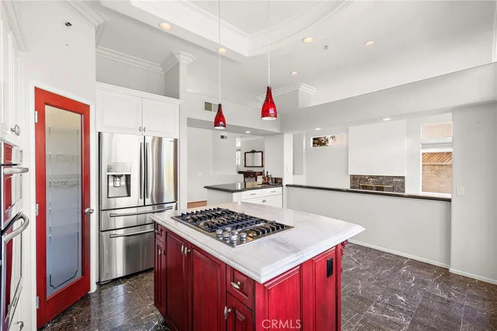 1012 Las Posas San Clemente, CA 92673