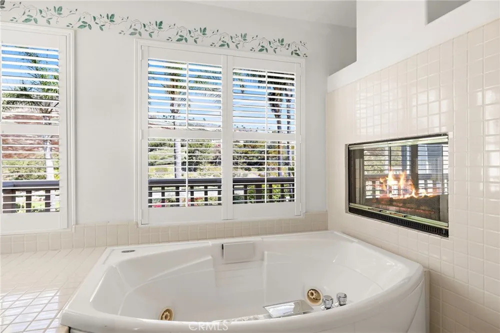 1012 Las Posas San Clemente, CA 92673