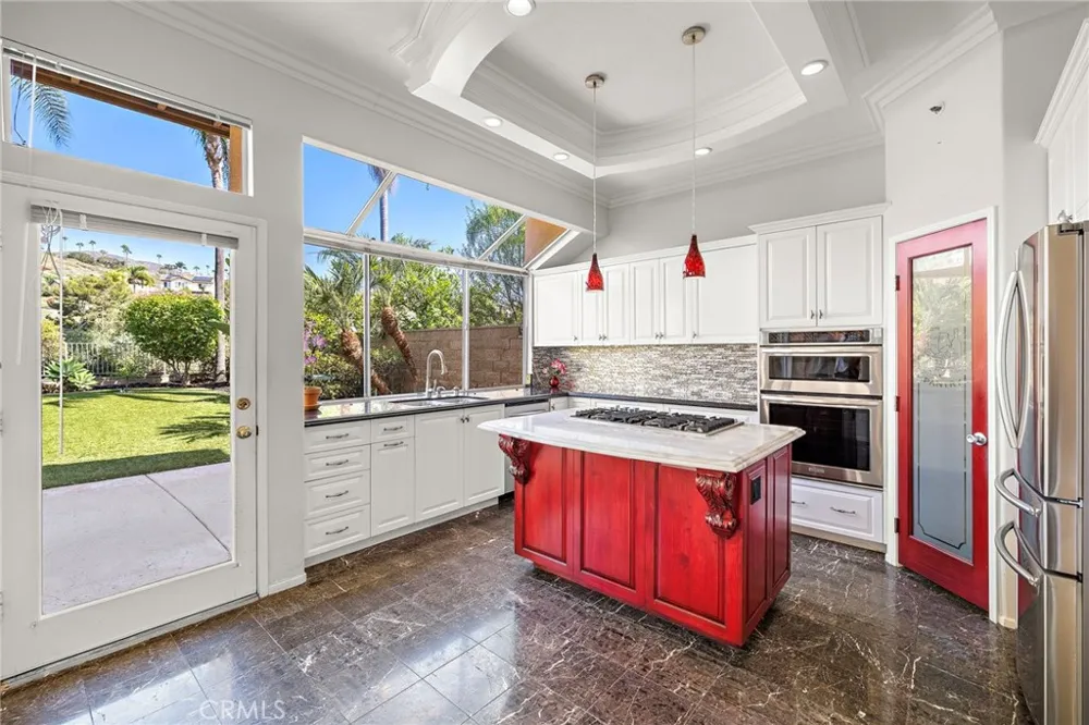 1012 Las Posas San Clemente, CA 92673