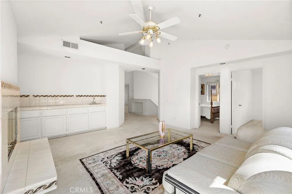 1012 Las Posas San Clemente, CA 92673
