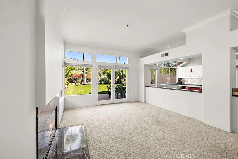 1012 Las Posas San Clemente, CA 92673