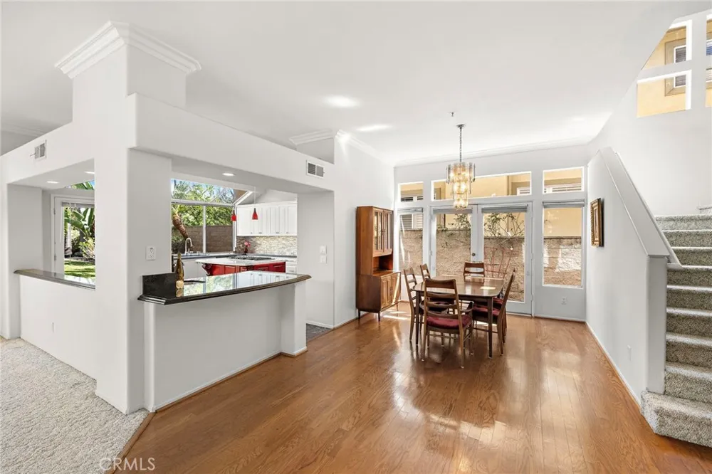 1012 Las Posas San Clemente, CA 92673