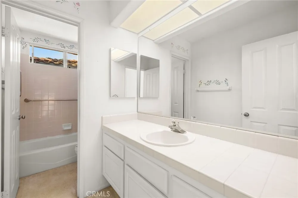 1012 Las Posas San Clemente, CA 92673