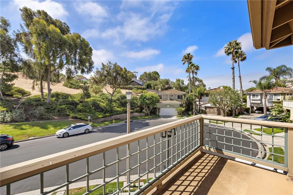 1012 Las Posas San Clemente, CA 92673