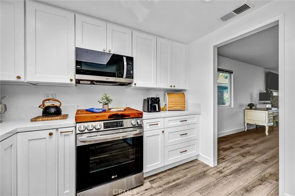14442 Pinebrook Tustin, CA 92780