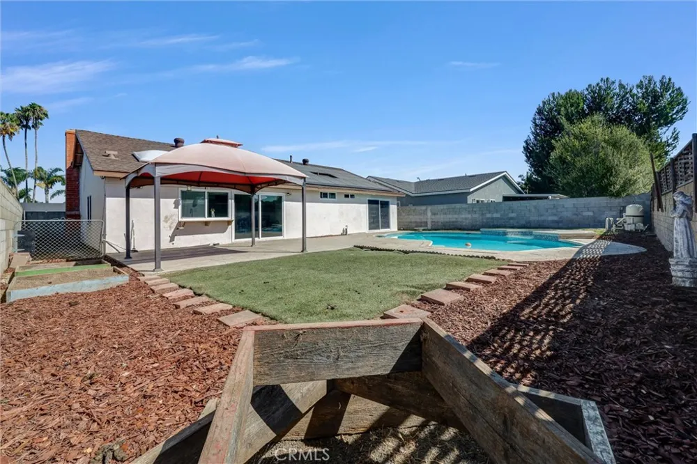 14442 Pinebrook Tustin, CA 92780