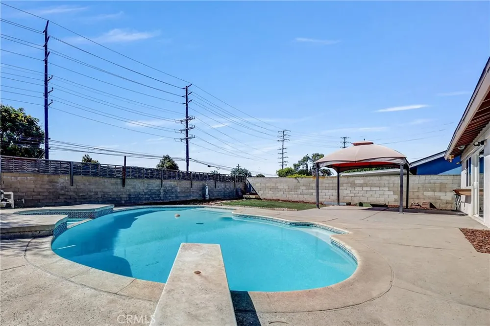 14442 Pinebrook Tustin, CA 92780