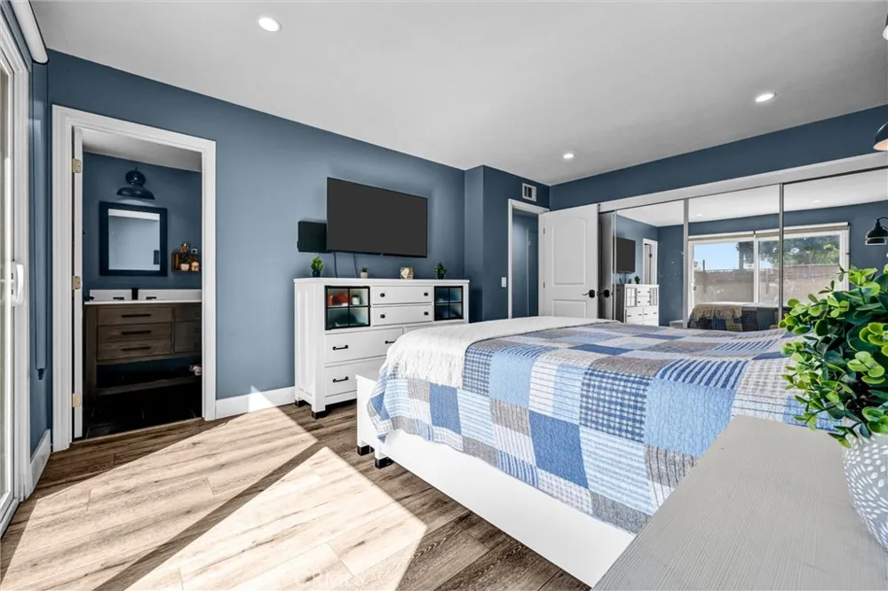 14442 Pinebrook Tustin, CA 92780