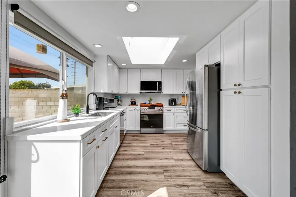 14442 Pinebrook Tustin, CA 92780