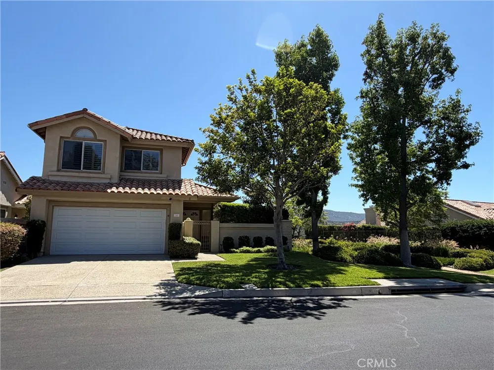 28 Via Candelaria Trabuco Canyon, CA 92679