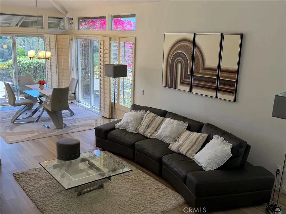 28 Via Candelaria Trabuco Canyon, CA 92679