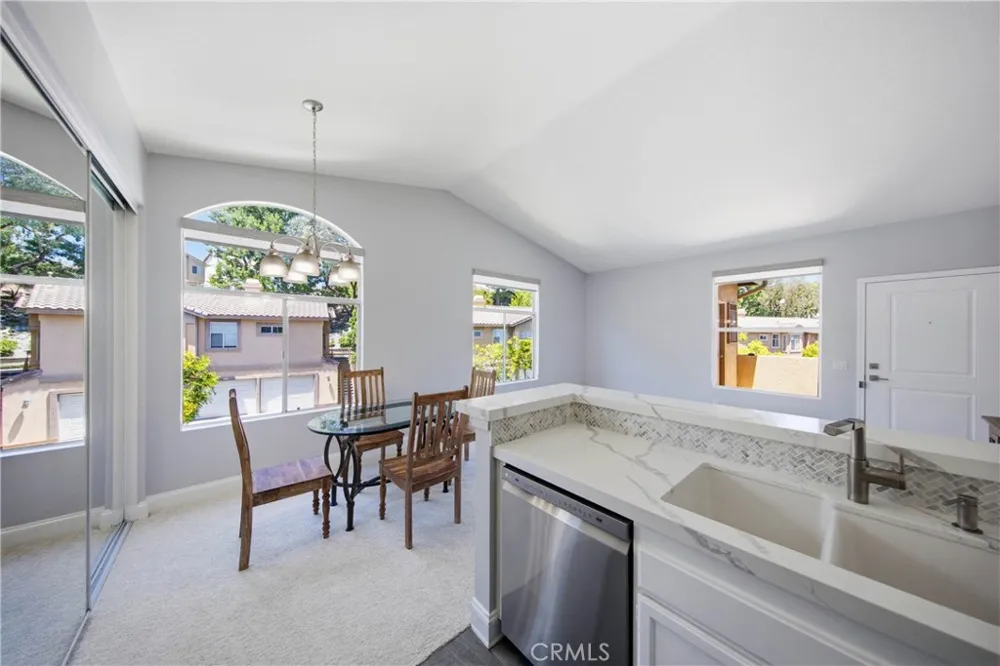 19431 Rue De Valore #59E Lake Forest, CA 92610