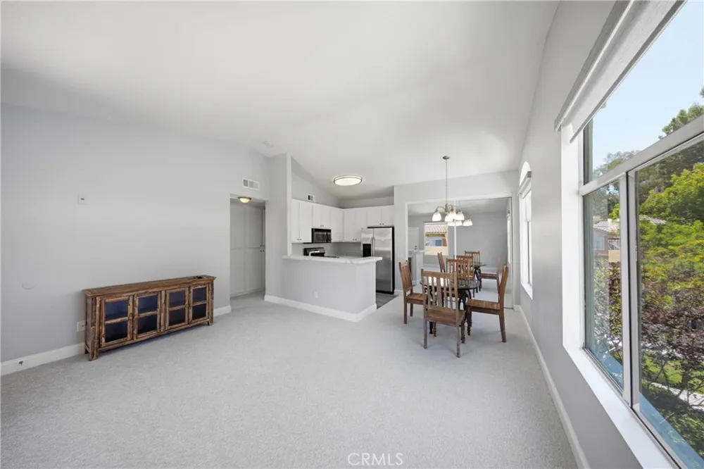 19431 Rue De Valore #59E Lake Forest, CA 92610