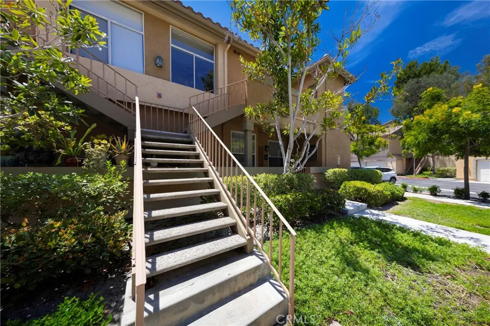 19431 Rue De Valore #59E Lake Forest, CA 92610