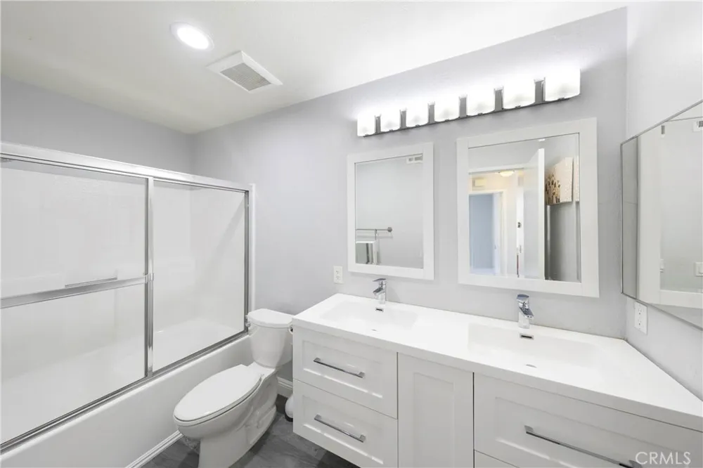 19431 Rue De Valore #59E Lake Forest, CA 92610