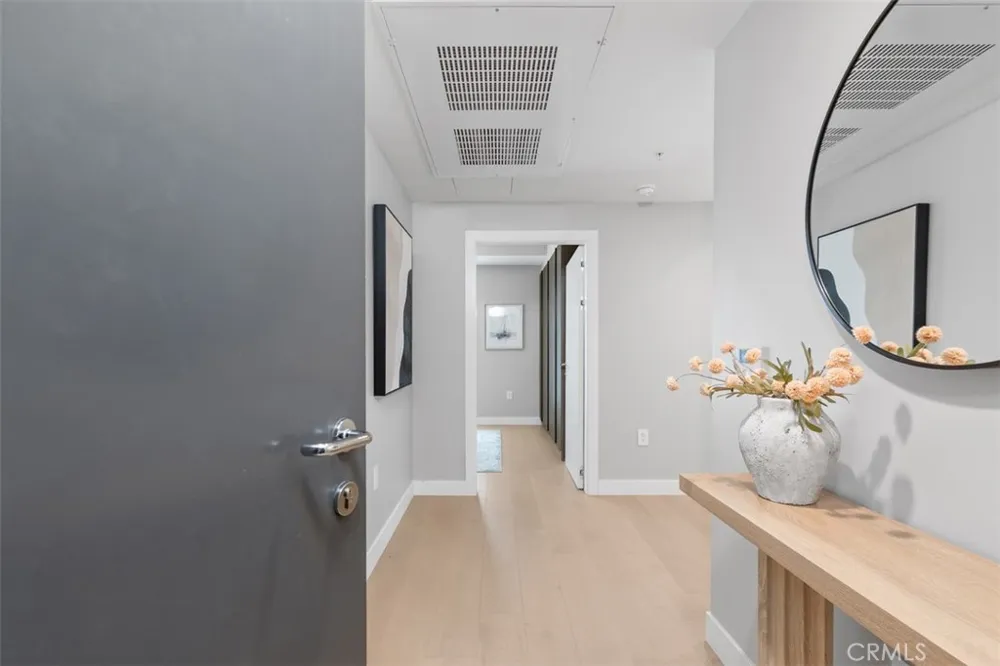 39 S Los Robles Avenue #6020 Pasadena, CA 91101