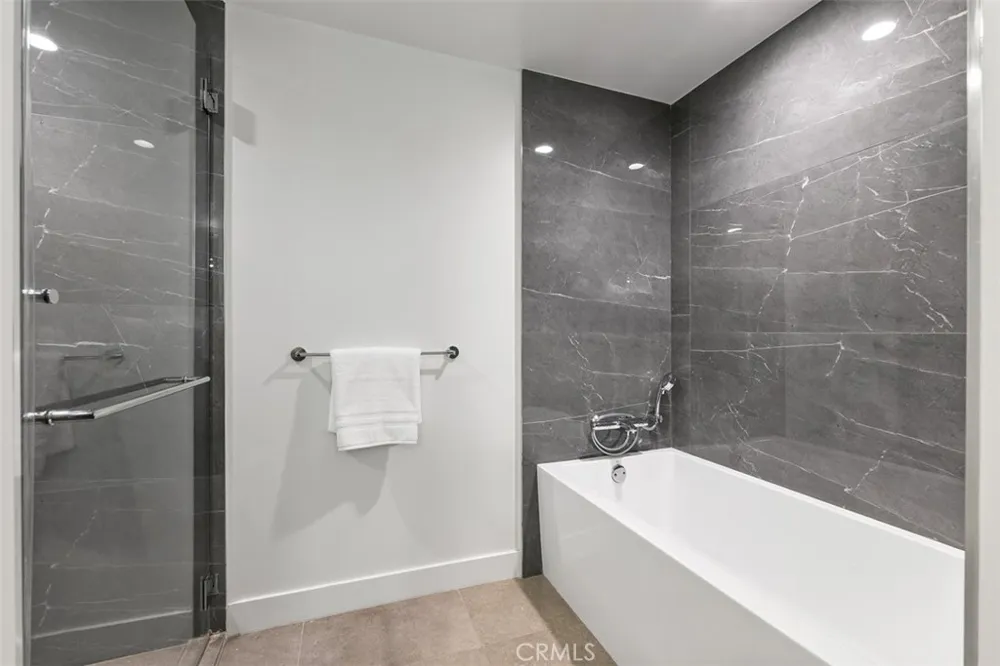 39 S Los Robles Avenue #6020 Pasadena, CA 91101