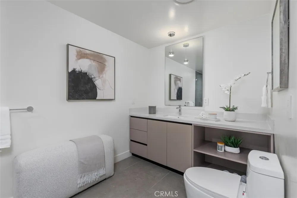 39 S Los Robles Avenue #6020 Pasadena, CA 91101