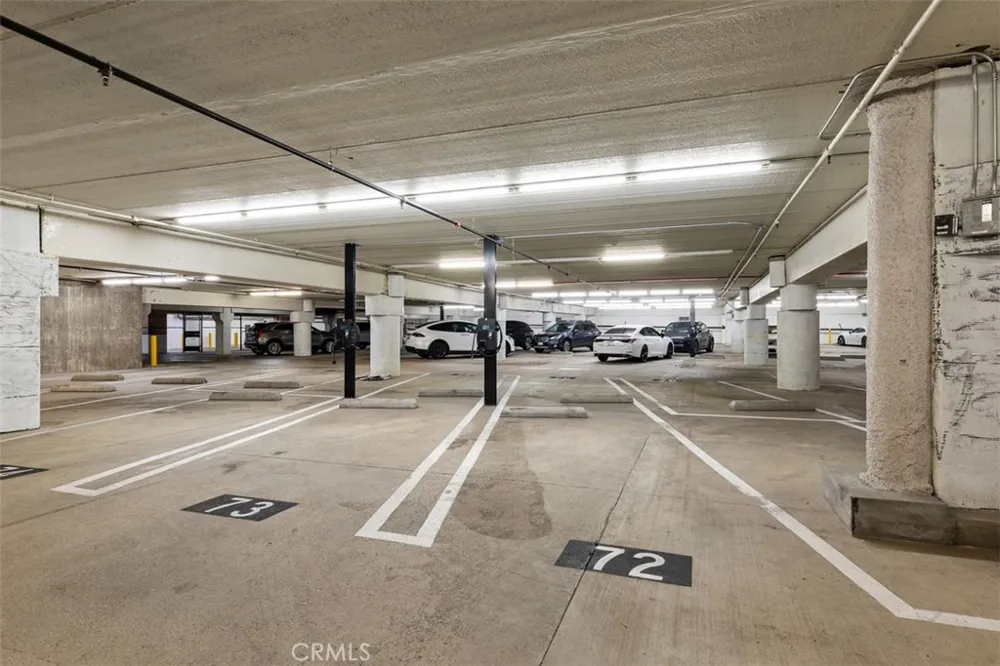 39 S Los Robles Avenue #6020 Pasadena, CA 91101