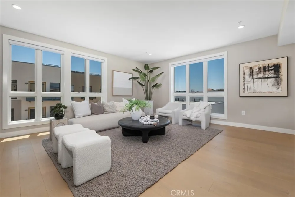 39 S Los Robles Avenue #6020 Pasadena, CA 91101