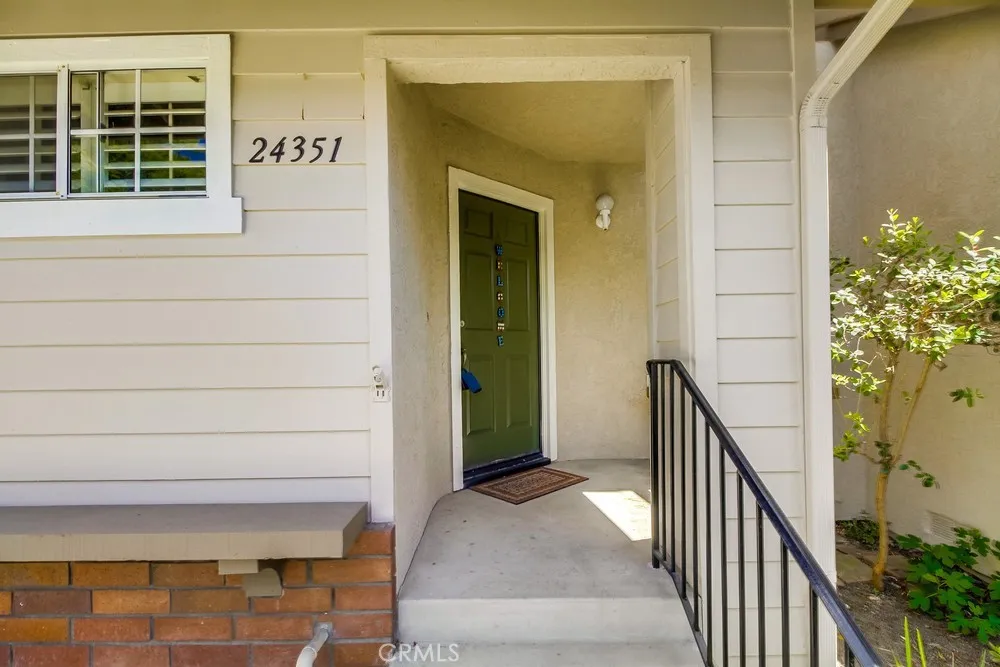 24351 Marquis Court #302 Laguna Hills, CA 92653
