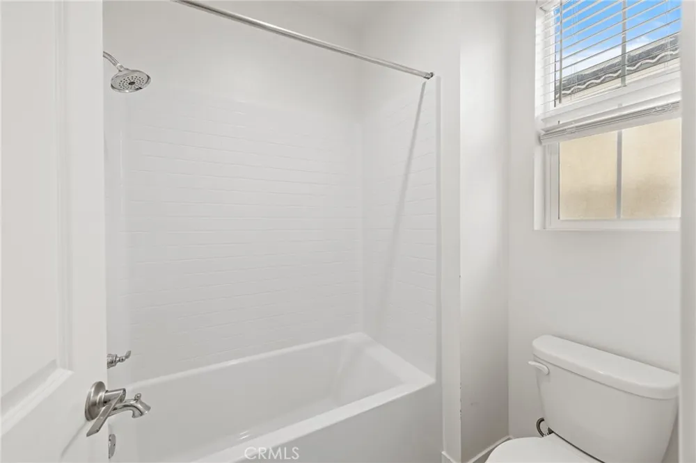 2960 E Merritt Paseo Ontario, CA 91761